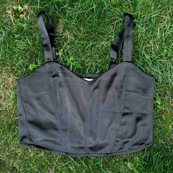 Elegant Monk & Lou Satin Black Women's Cropped Tank Top with Adjustable Straps - Picture 1 of 1